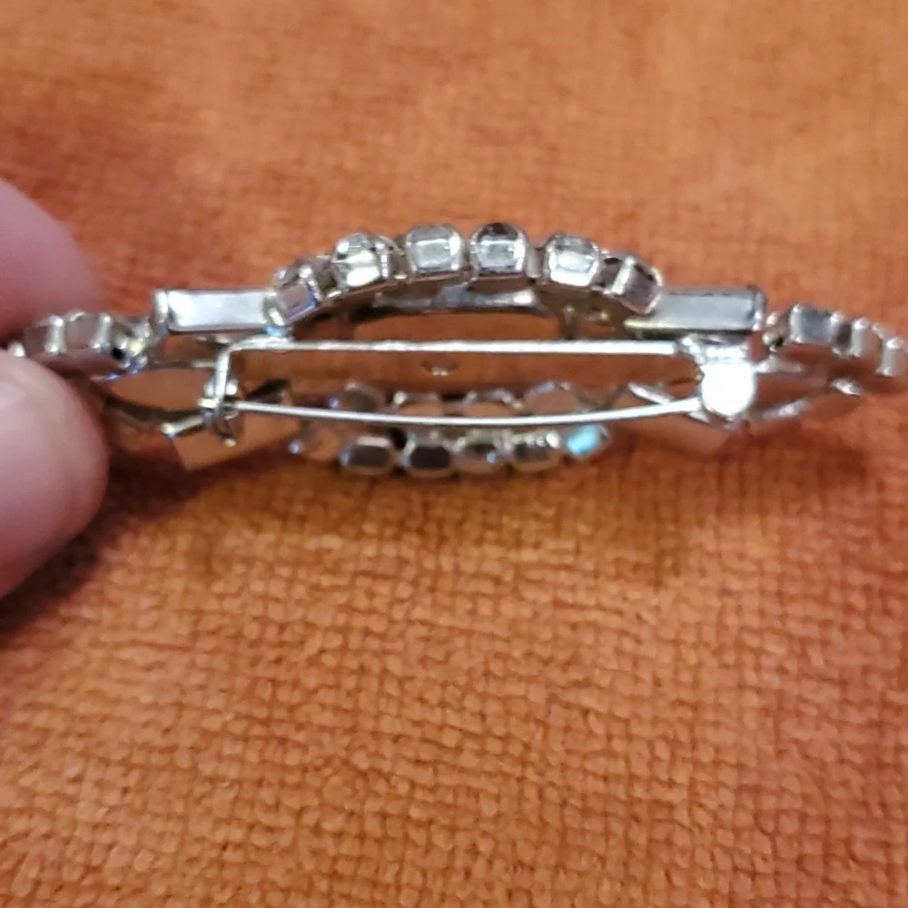 Vintage Rhinestone Sytle Pin - Picture 6 of 6